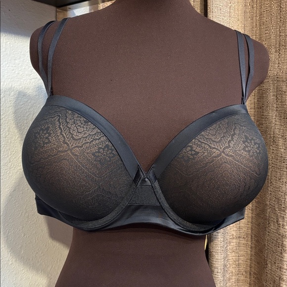 Ambrielle, Elegant Black Floral Lace Bra Multi-Strapless design. Size 44D. - Picture 1 of 17